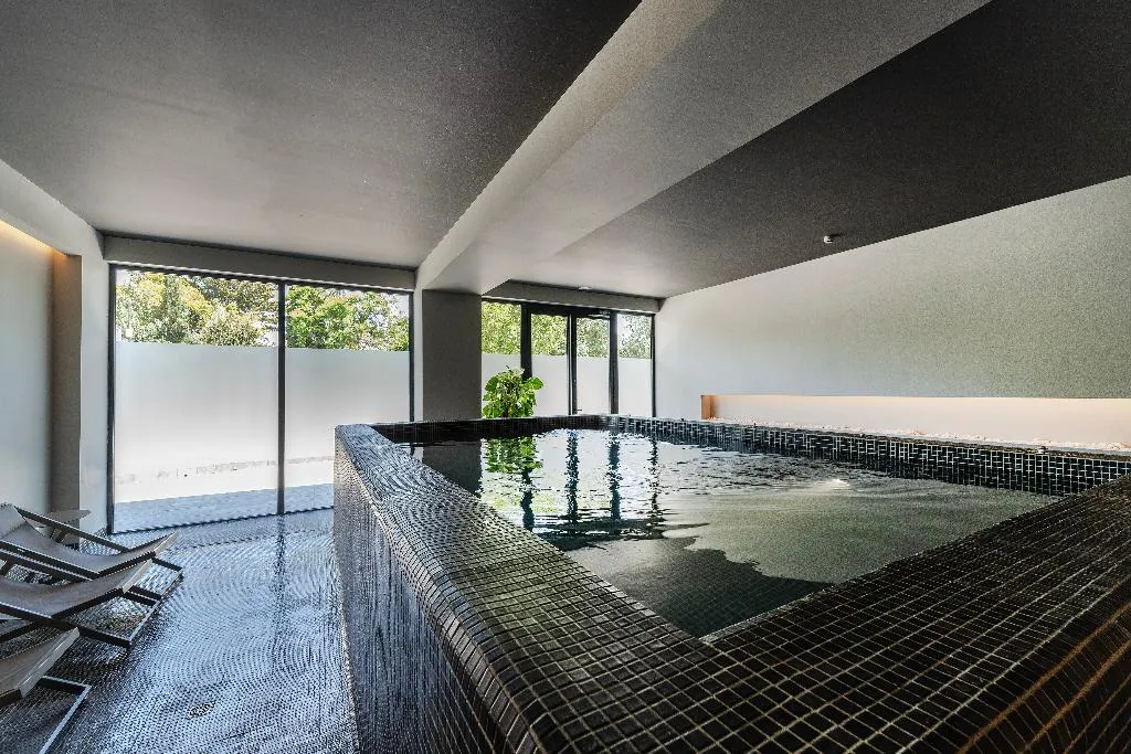 Pool, Cosmopolitan, Majorca