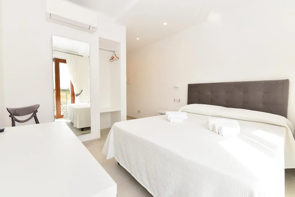 DOUBLE SUPERIOR WITH BALCONY Room, Casa Emma, Naples
