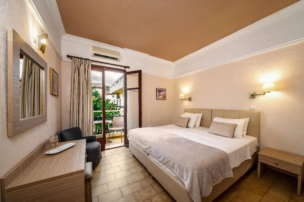 Double or Twin STANDARD Room, Malia Mare, Crete