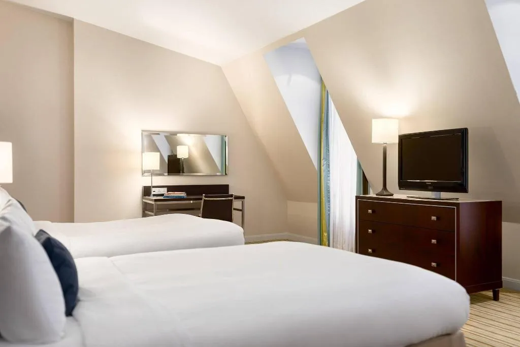 FAMILY ROOM WITH DOUBLE BED Room, Renaissance Amsterdam Hotel, Amsterdam