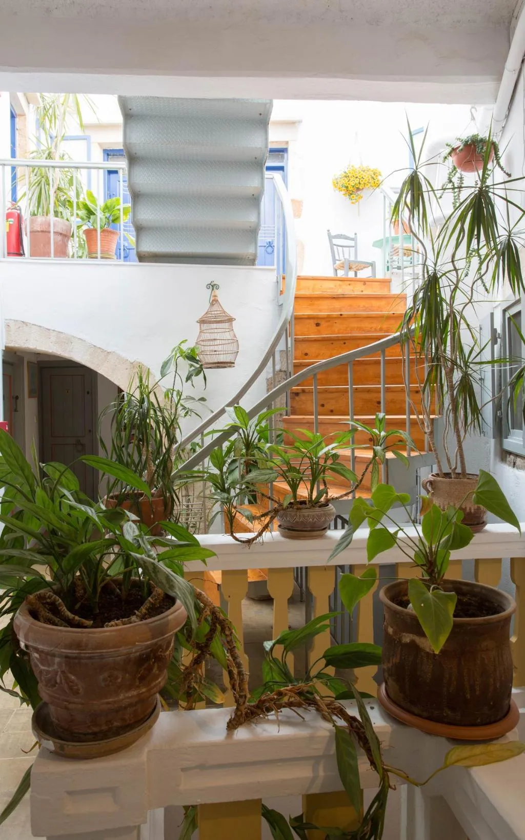 Lobby, Nostos, Crete