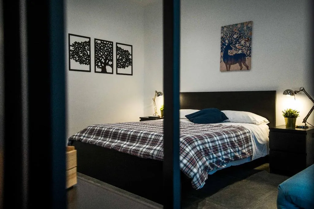 TRIPLE BUSINESS Room, Quattro Briganti, Naples