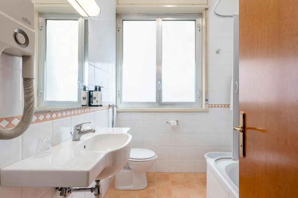 QUADRUPLE STANDARD Room, Crisol Europa, Palermo