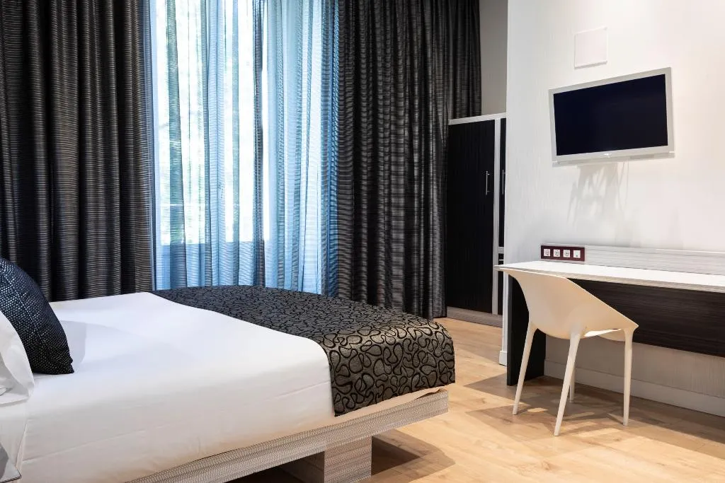 DOUBLE SUPERIOR CITY VIEW Room, Petit Palace Santa Barbara, Madrid
