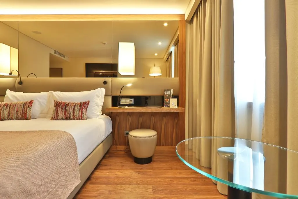 DOUBLE SUPERIOR Room, Turim Iberia Hotel, Lisbon
