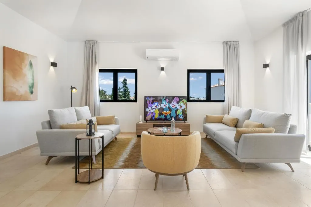 TOWNHOME THREE BEDROOMS Room, Carvoeiro Gardens, Algarve