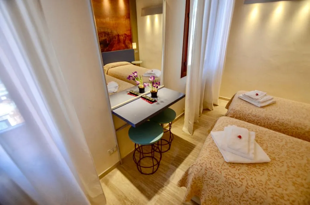 Double or Twin STANDARD Room, Locanda Silva, Venice