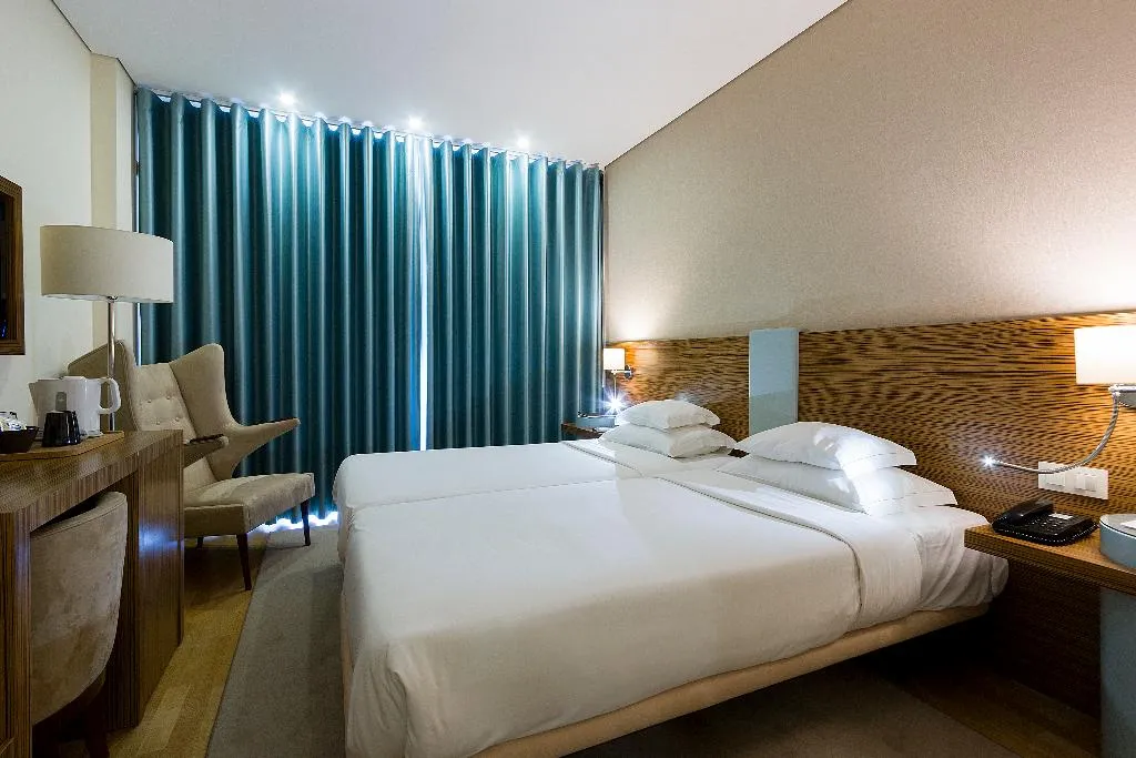 Double or Twin WITH BALCONY Room, Meira, Porto