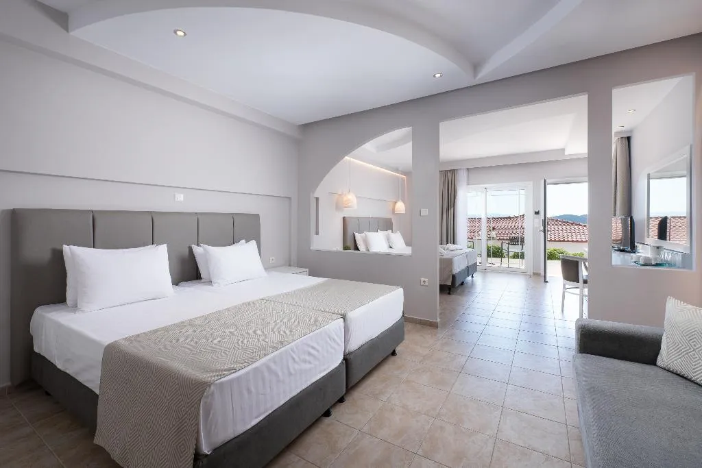 FAMILY ROOM SUPERIOR Room, Alexandros Palace Hotel & Suites, Halkidiki