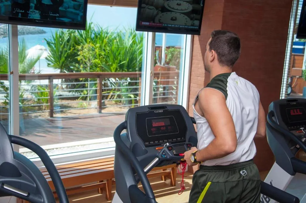 Sports and Entertainment, Dubai Marine Beach Resort & Spa, Dubai