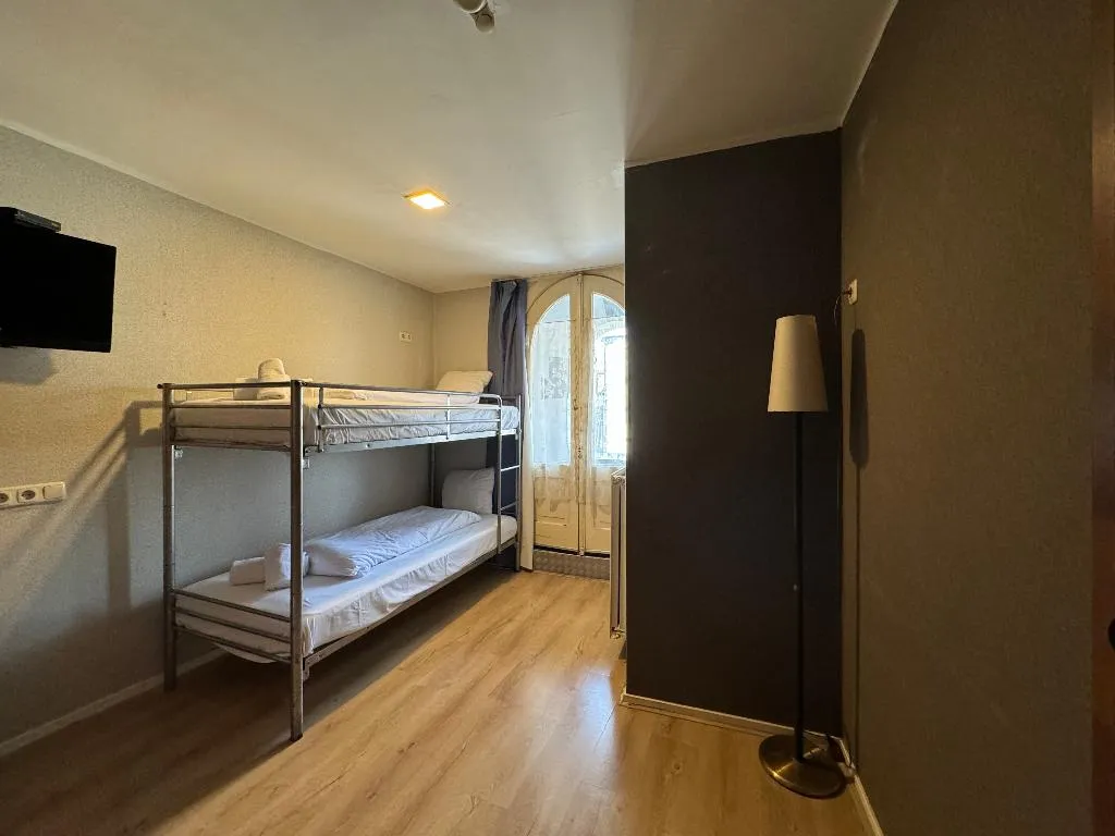 TWIN BUNK BED Room, Di-Ann City Centre Hotel, Amsterdam