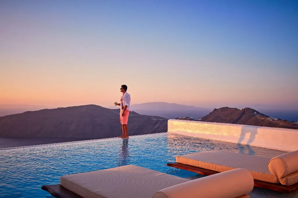 VILLA TWO BEDROOMS WITH PRIVATE POOL Room, Astra Suites, Santorini
