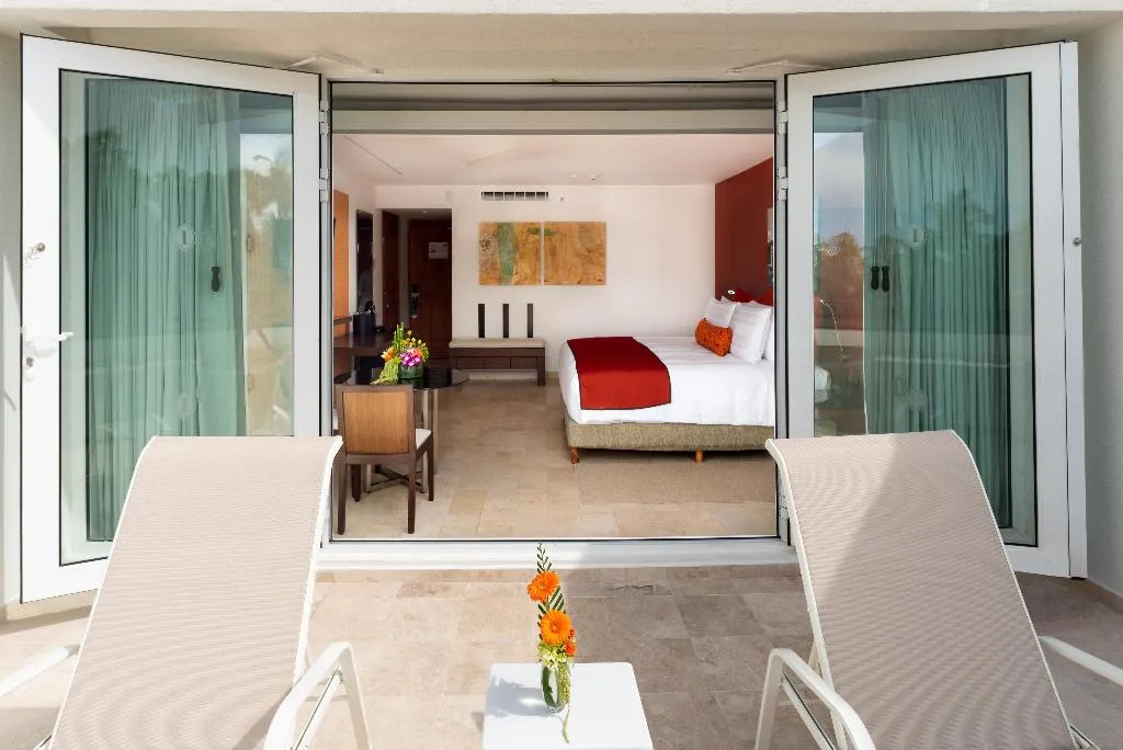 DOUBLE CLASSIC KING BED Room, InterContinental Presidente Cancun Resort, Cancun Area