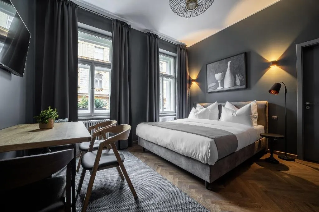 Room, The Viaduct - Suites & More, Prague