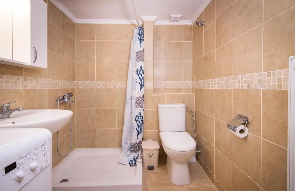 APARTMENT CAPACITY 5 Room, Michalis Apartments, Thessaloniki