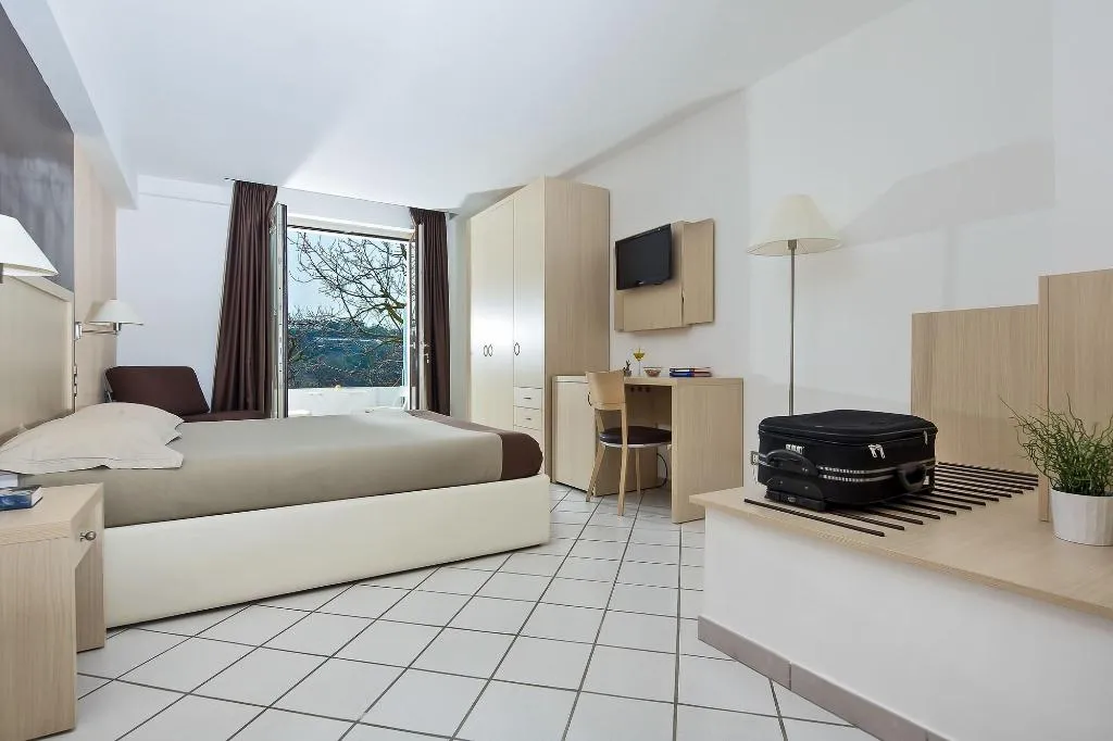 Room, Demariahouse, Naples
