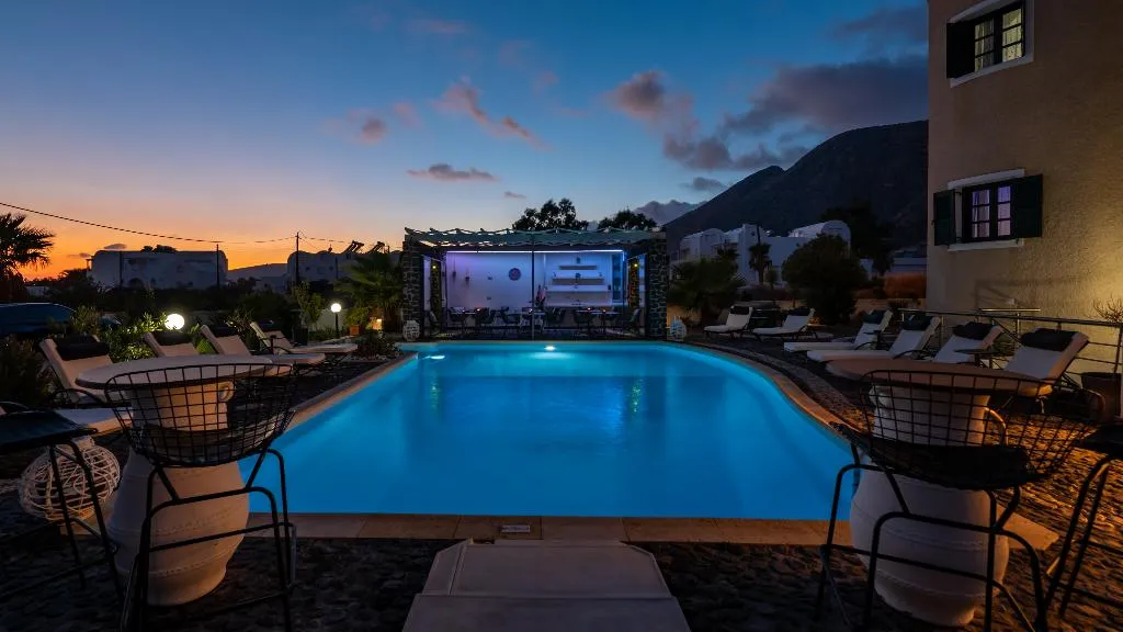 Pool, Villa Anemomilos Perissa, Santorini