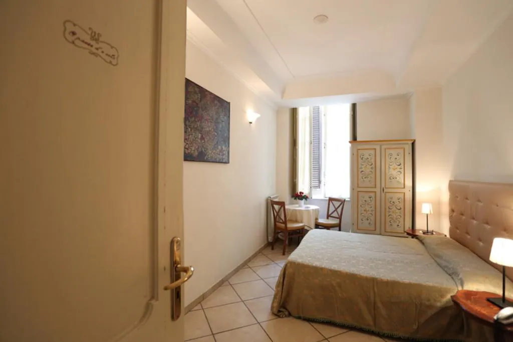 Double or Twin ECONOMY Room, Bovio Suite, Naples