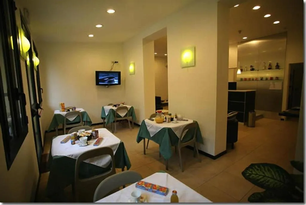 Restaurant, Hotel Paradiso, Milan