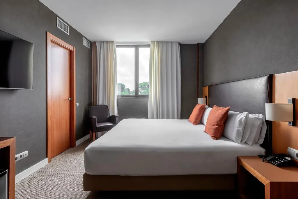 Double or Twin STANDARD Room, Hotel Sant Just, Barcelona