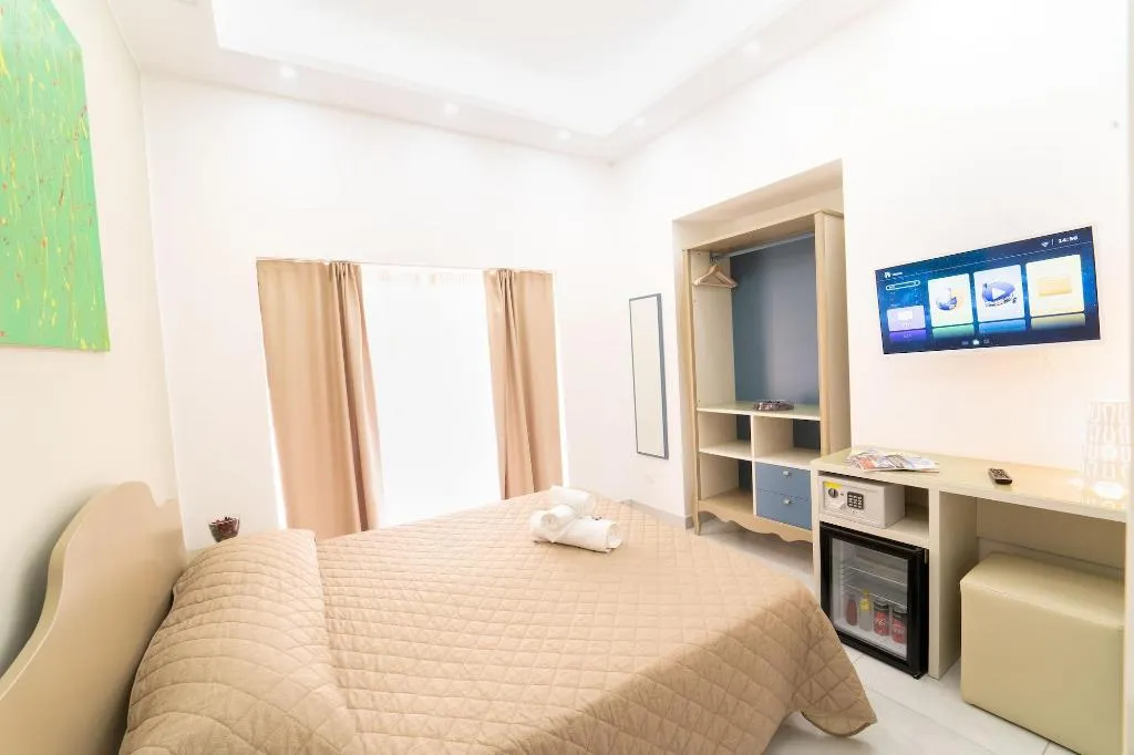 Room, Royal Art House H Duomo (Albergo diffuso), Naples