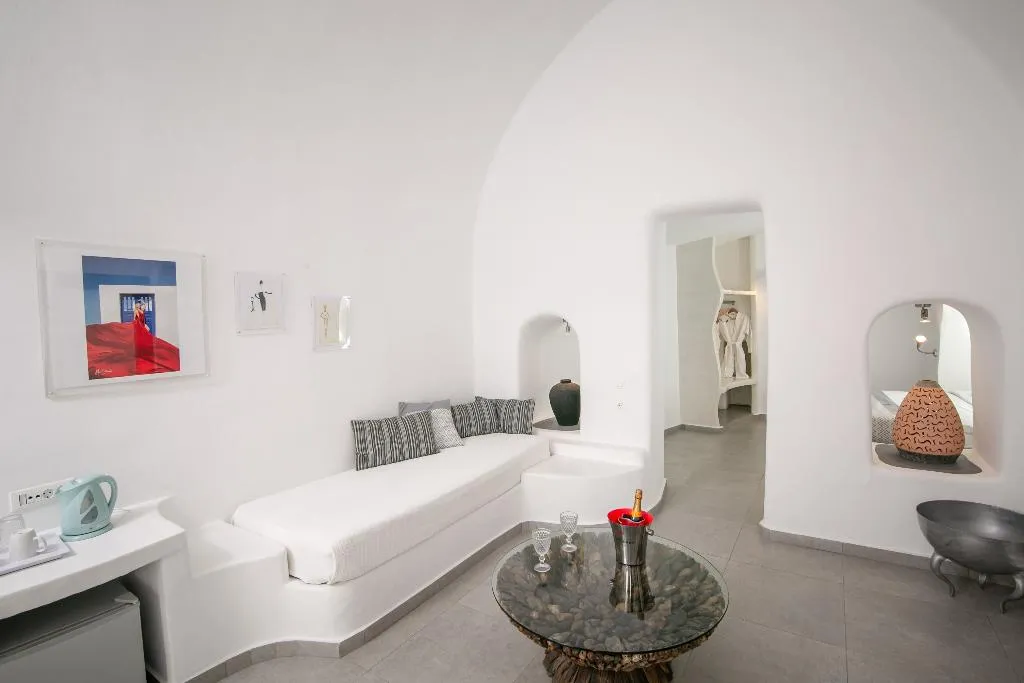 SUITE HONEYMOON Room, Vogue Suites, Santorini