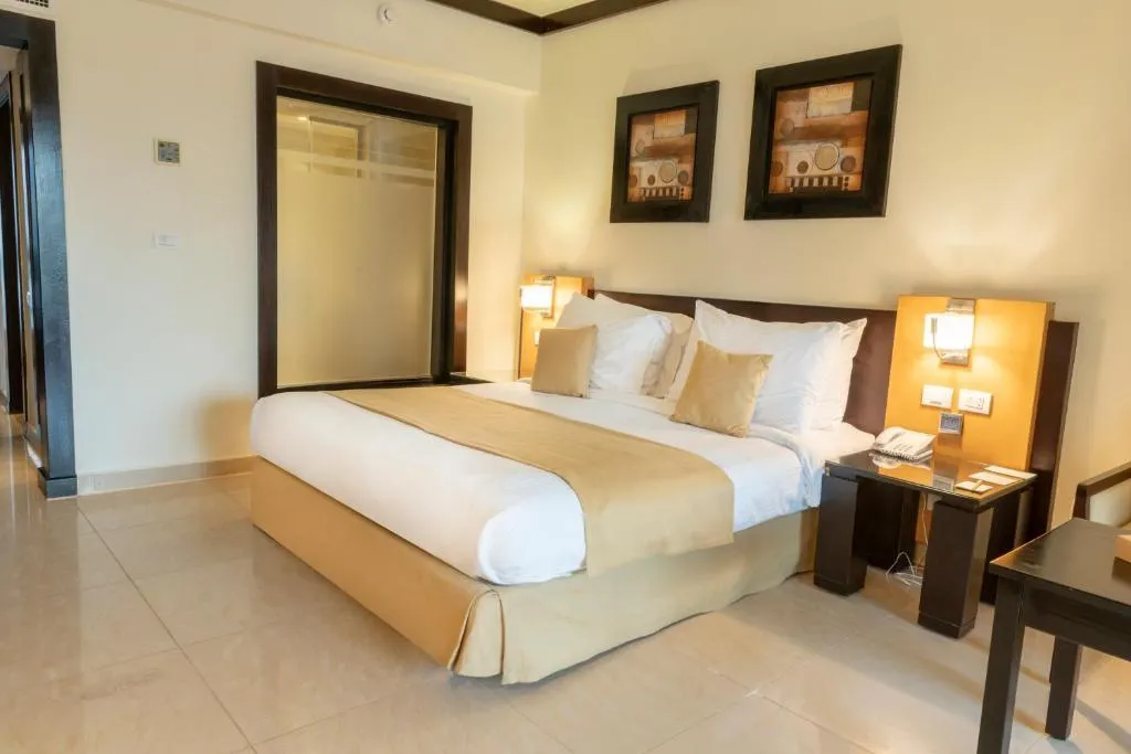 SUITE WITH JACUZZI Room, SUNRISE Montemare Resort -Grand Select, Red Sea Riviera