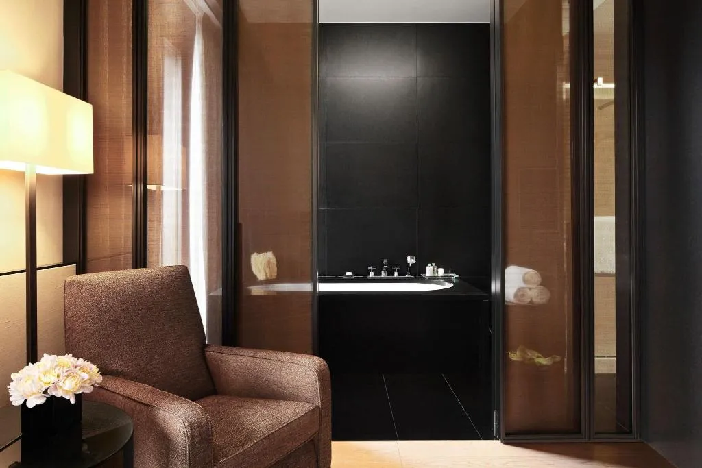 DOUBLE SUPERIOR KING BED Room, Bulgari Milan, Milan