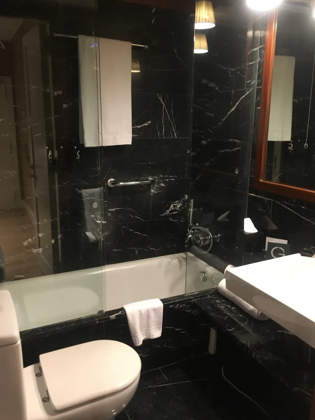 TRIPLE STANDARD Room, U232, Barcelona