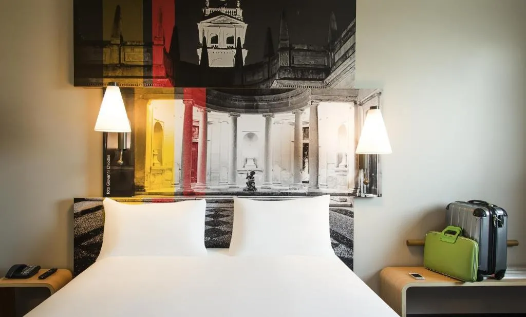 DOUBLE PREMIUM Room, ibis Milano Fiera, Milan