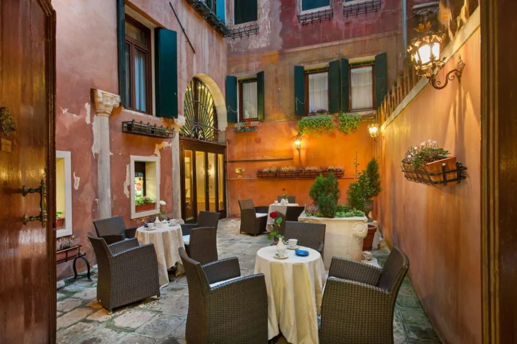 General view, San Cassiano Residenza d'Epoca, Venice