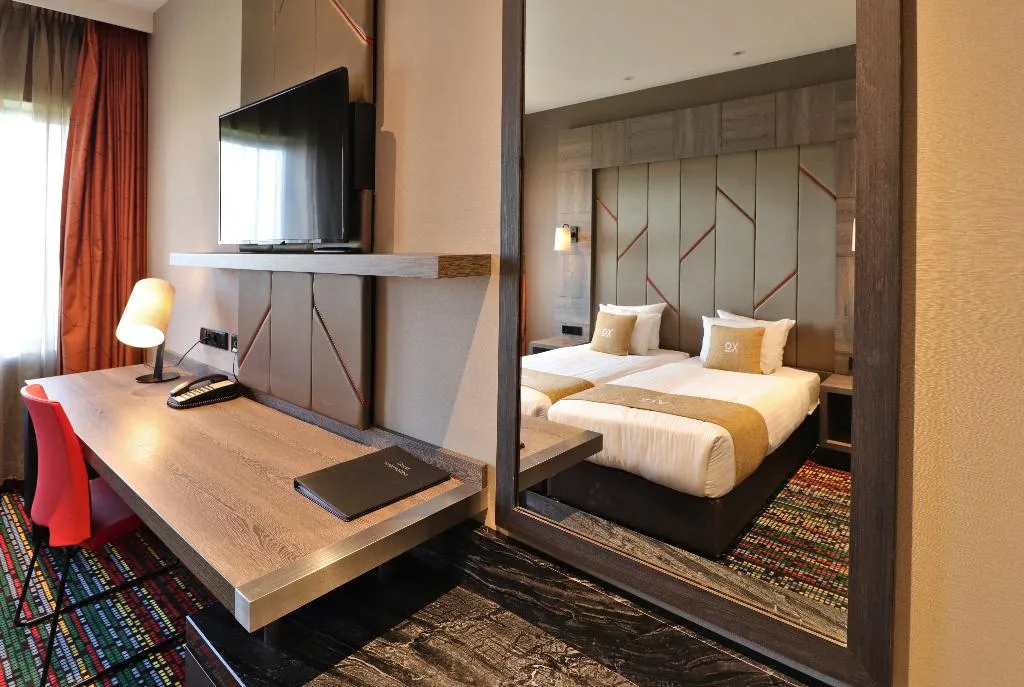 Double or Twin STANDARD Room, Xo Hotels Couture, Amsterdam