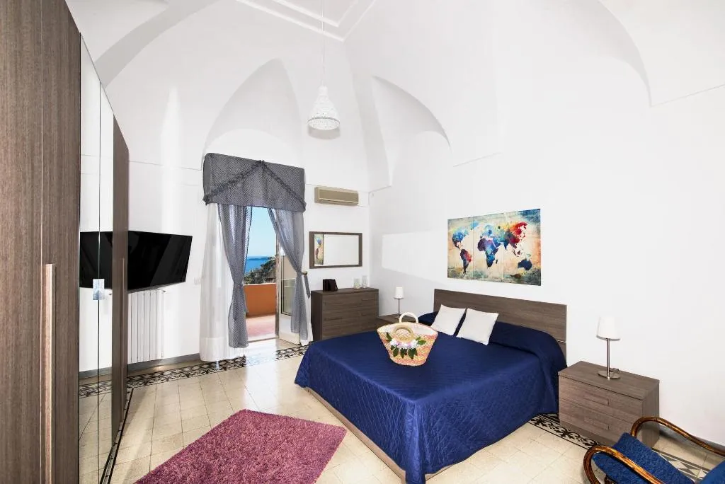 Room, Villa Sette Venti, Naples