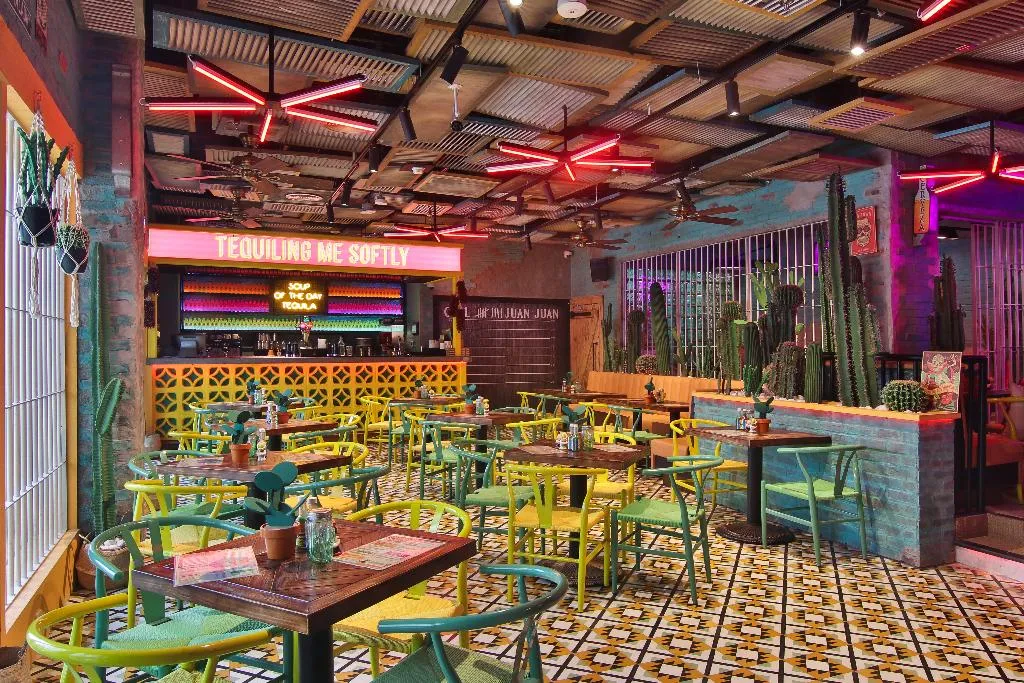 Bar, Studio One Hotel, Dubai