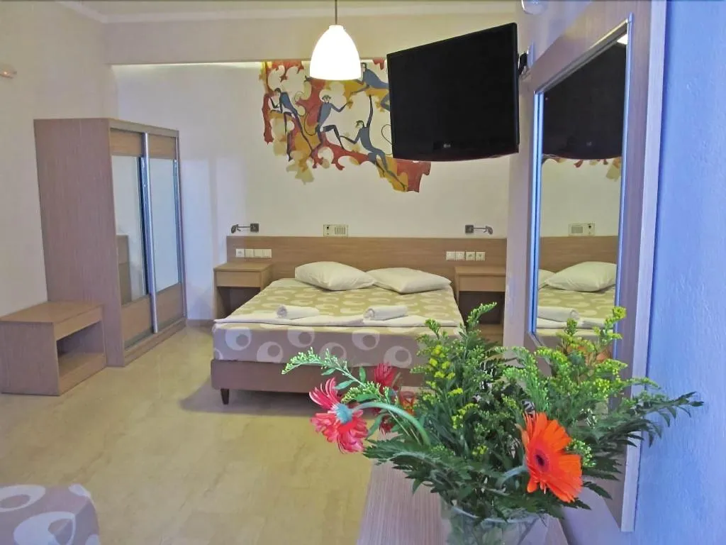 Room, Hippocampus, Santorini