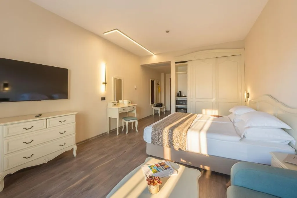DOUBLE DELUXE Room, Grifid Hotel Bolero, Varna