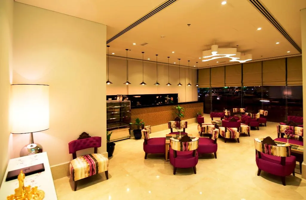 Restaurant, Best Western Plus Pearl Creek, Dubai