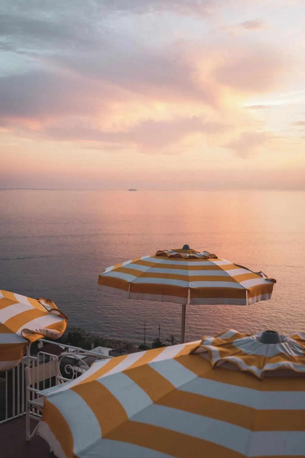 Terrace, Tramonto D'oro, Naples