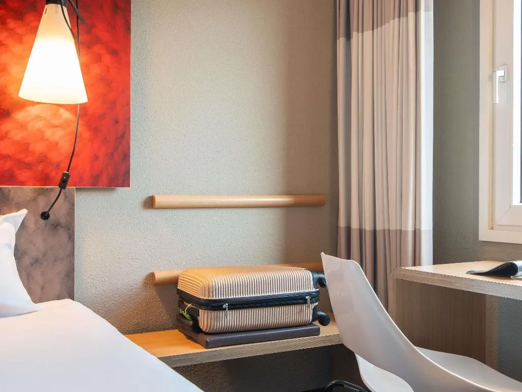 TWIN STANDARD Room, Ibis Amsterdam Centre Stopera, Amsterdam