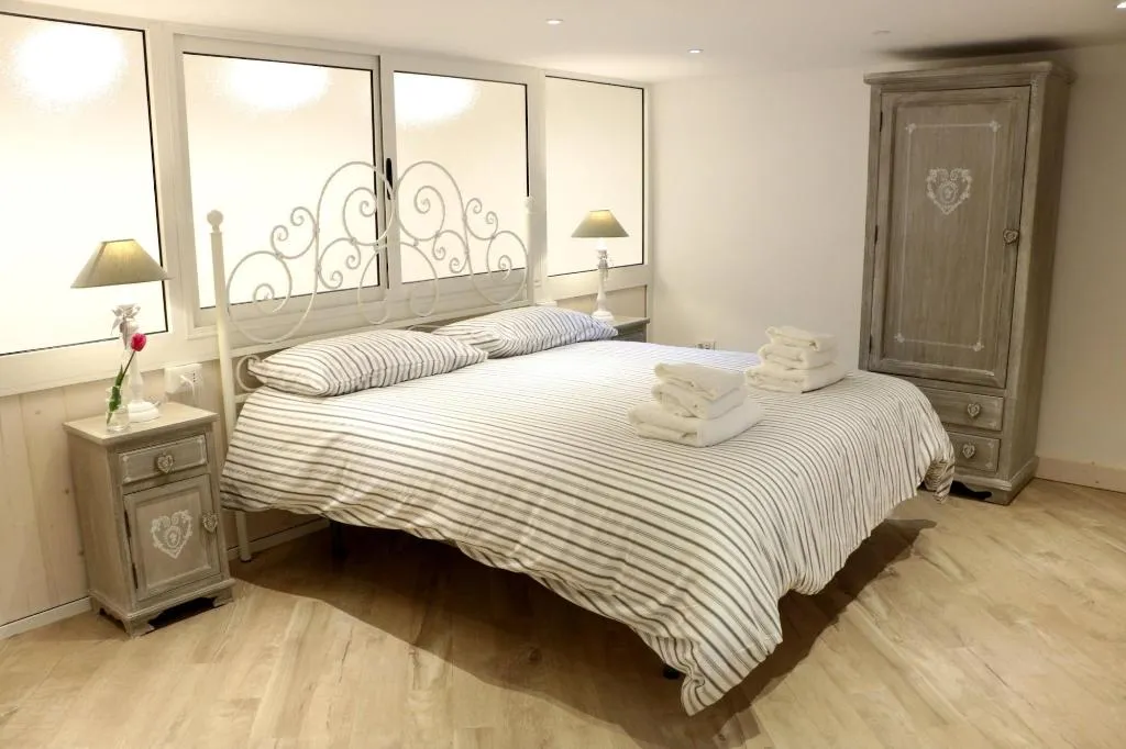 Room, B&B Napoli La scalinata di Chiaia, Naples