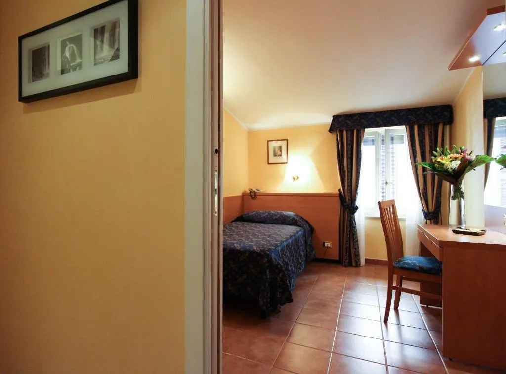 Room, Santa Francesca Romana a Ponte Rotto - Casa per Fe, Rome