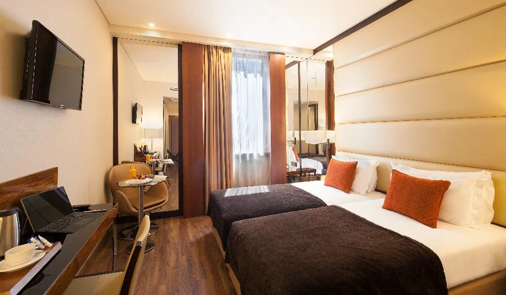TWIN SUPERIOR Room, Turim Av Liberdade Hotel, Lisbon