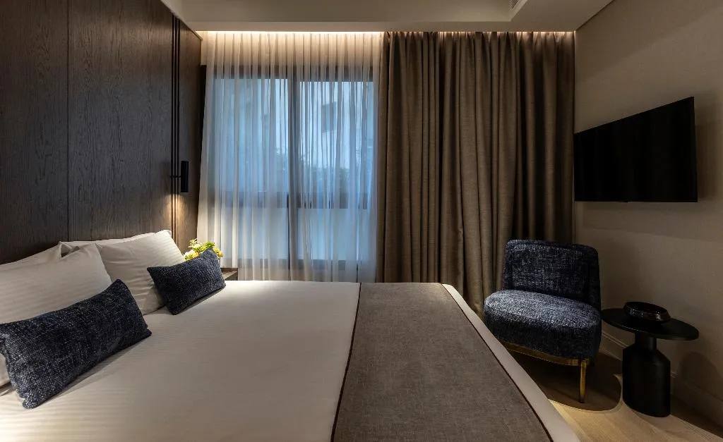 DOUBLE SINGLE USE BUSINESS Room, NJV Athens Plaza, Athens