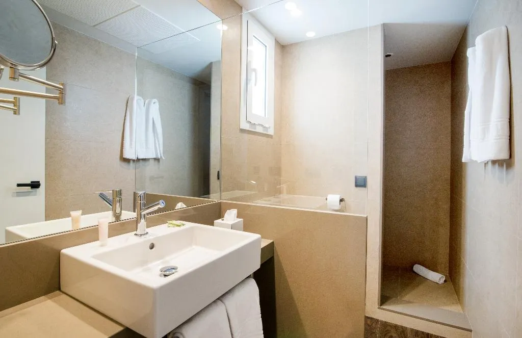 Double or Twin SUPERIOR Room, Peninsular, Costa Brava