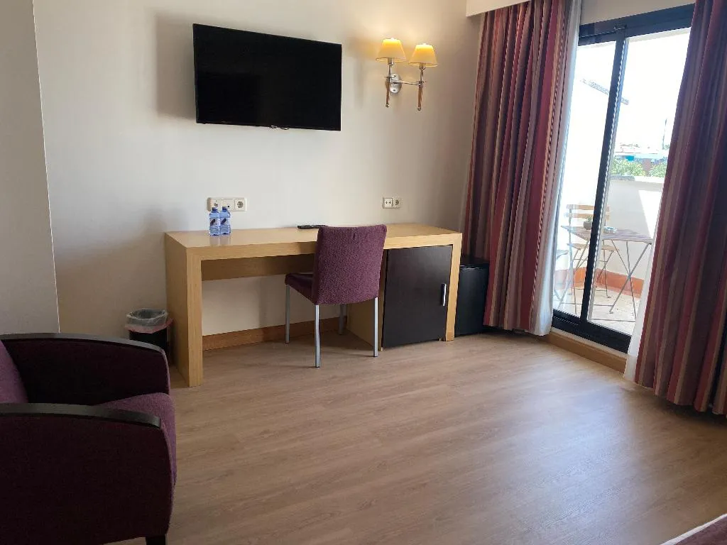DOUBLE WITH TERRACE Room, Hotel Equo Aranjuez, Madrid