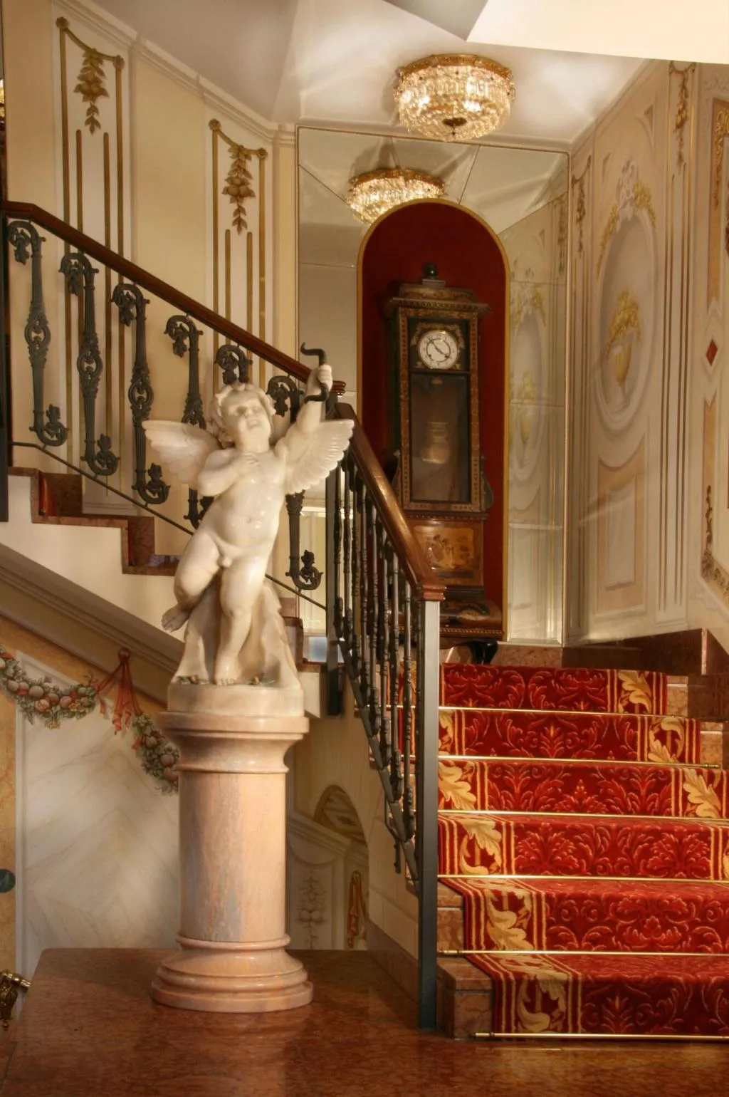Lobby, Des Iles Borromees, Milan