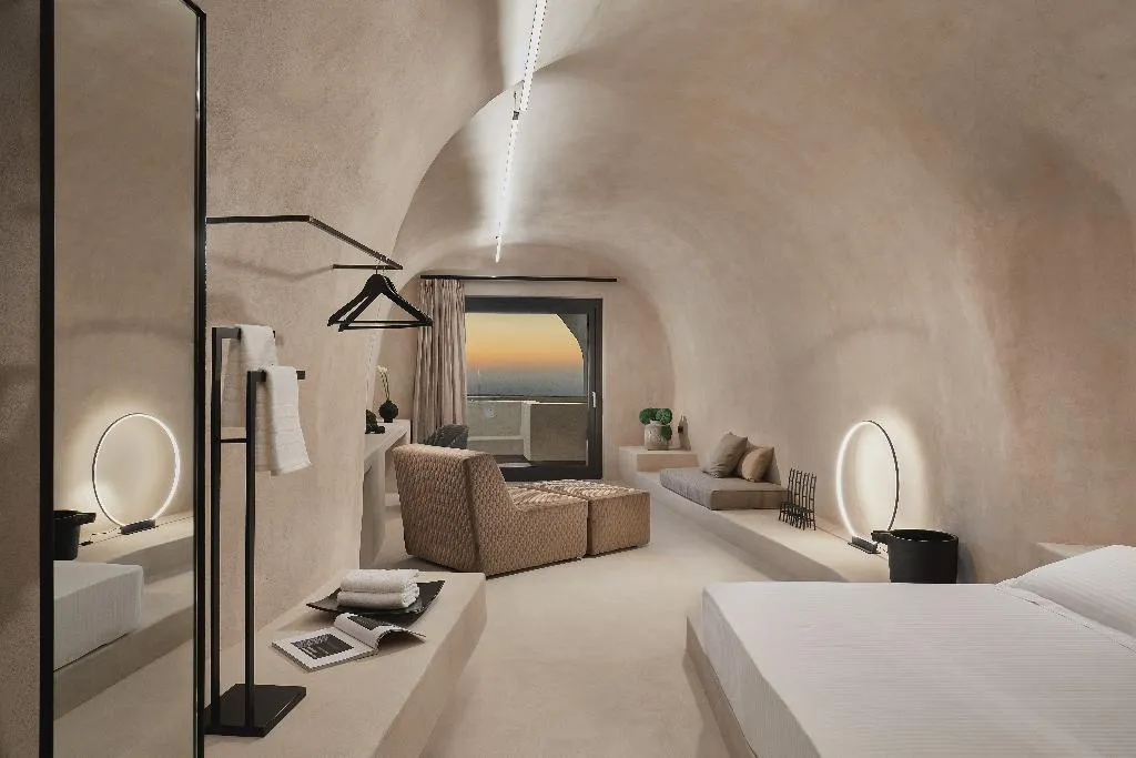 SUITE STANDARD Room, Divine Cave Experience, Santorini