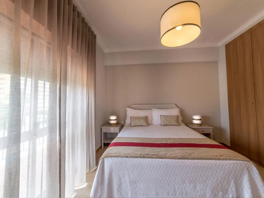APARTMENT CAPACITY 4 TWO BEDROOMS Room, Flor Da Rocha, Algarve