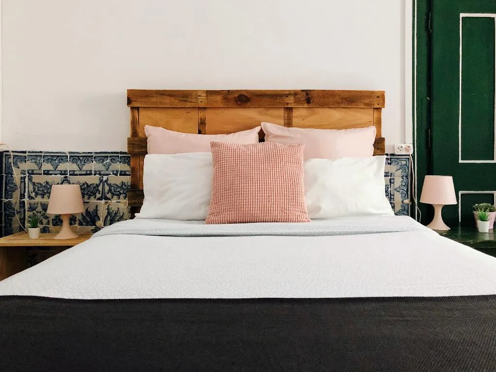APARTMENT THREE BEDROOMS ONE BATHROOM Room, WOT New Lisbon Social, Lisbon