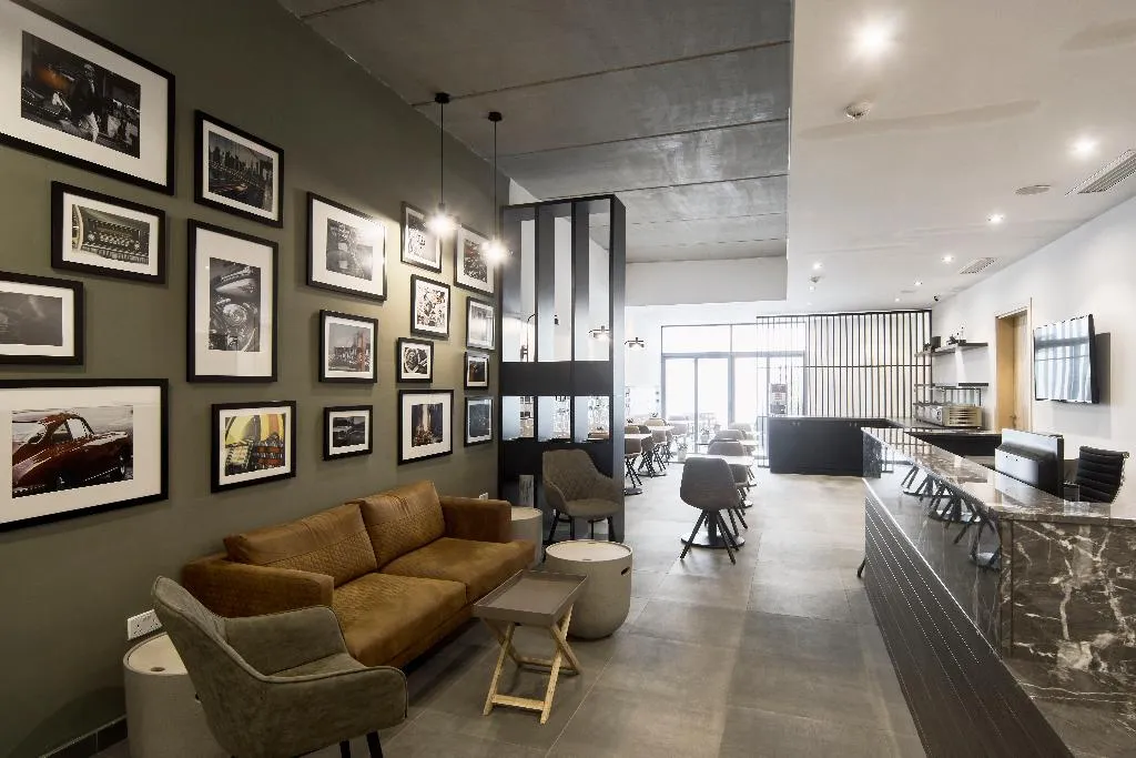 Lobby, Mr. Todd Hotel, Malta